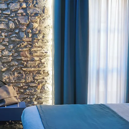 73 Boutique Hotel 4*